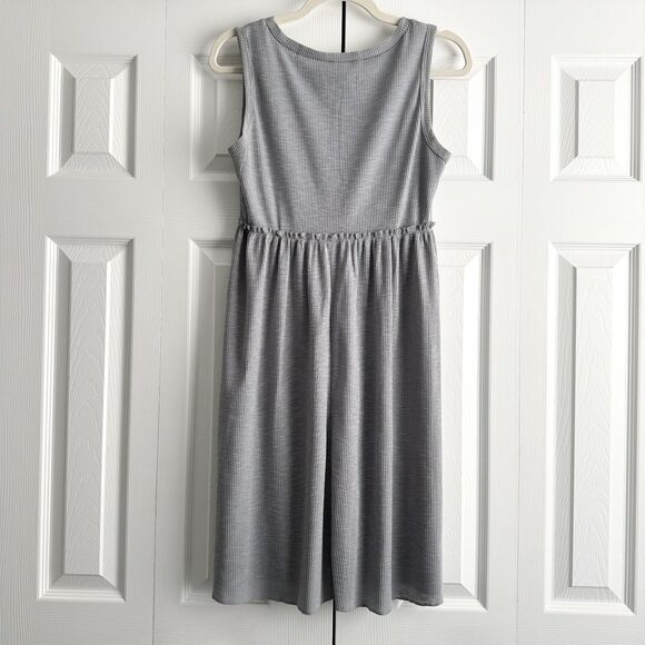 Women's Dress Gray Size M Sleeveless Ribbed Knee-Length - Picture 2 of 9